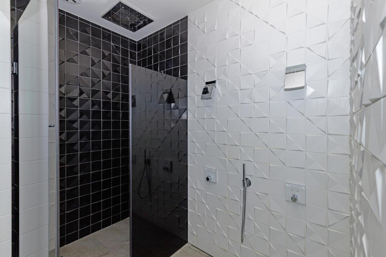 Aparthotel Waterkant Suites - Fewos Am Meer Mit Spa เบอร์เกอเรนเดอ-เรทวิช ภายนอก รูปภาพ