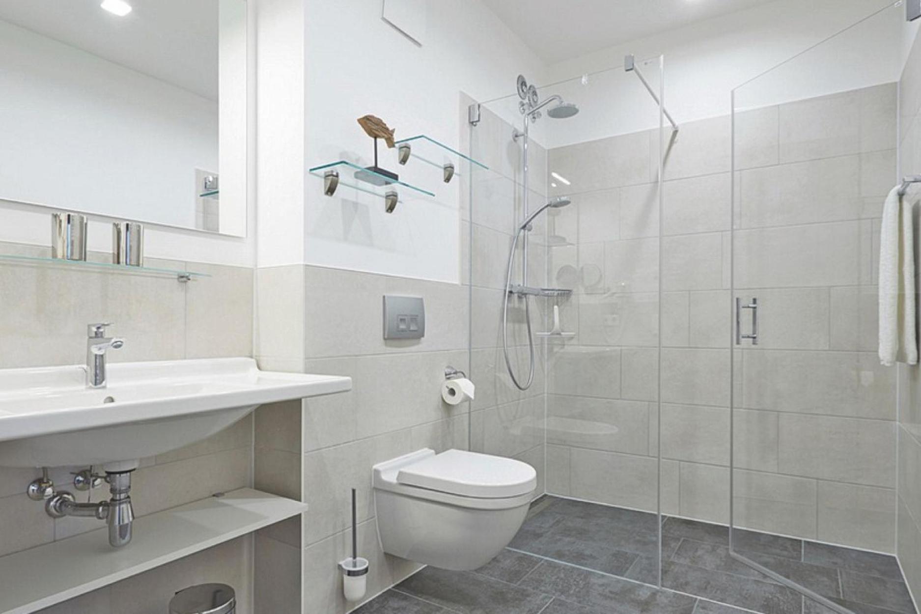 Aparthotel Waterkant Suites - Fewos Am Meer Mit Spa เบอร์เกอเรนเดอ-เรทวิช ห้อง รูปภาพ